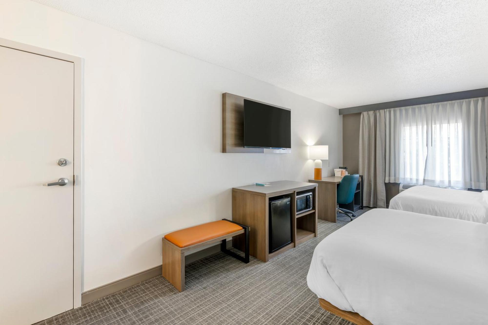 Comfort Inn & Suites Louisville Airport Fair & Expo Exteriör bild