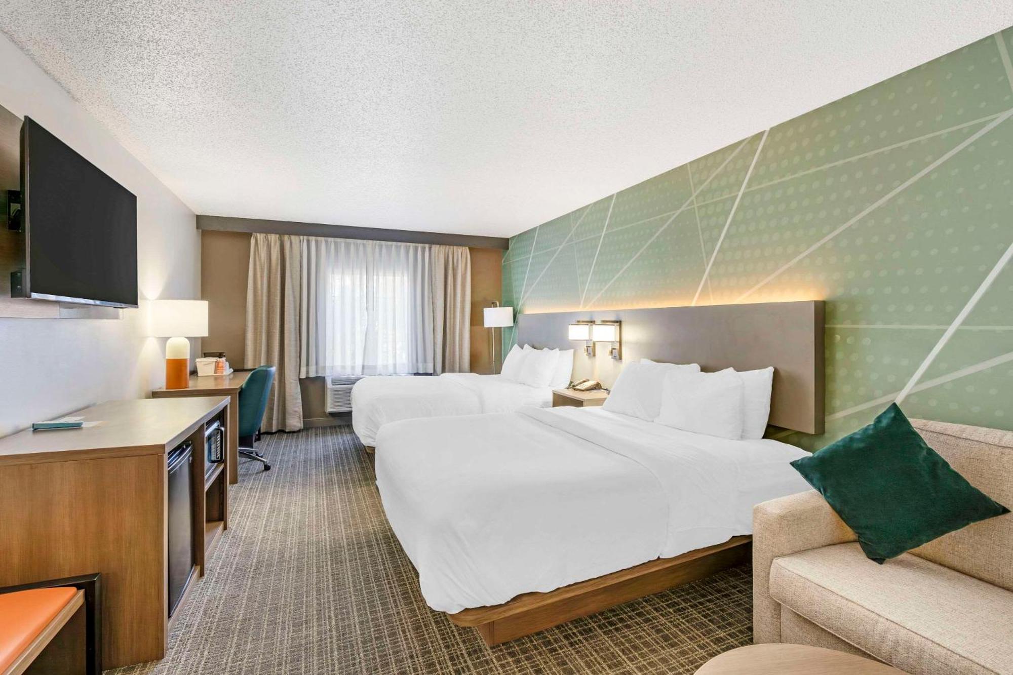Comfort Inn & Suites Louisville Airport Fair & Expo Exteriör bild