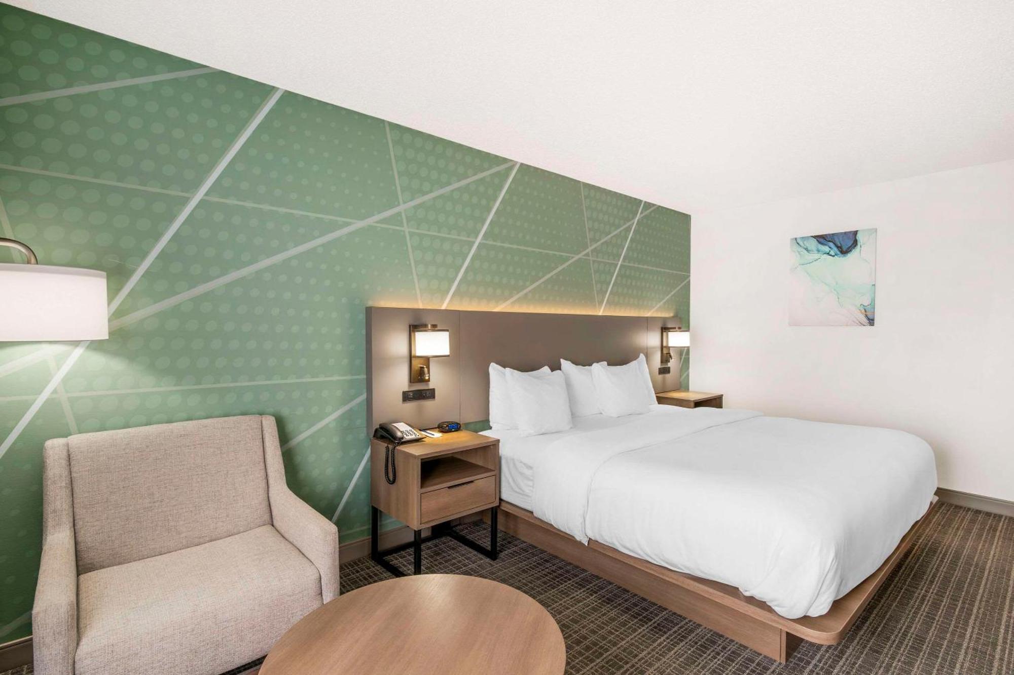 Comfort Inn & Suites Louisville Airport Fair & Expo Exteriör bild