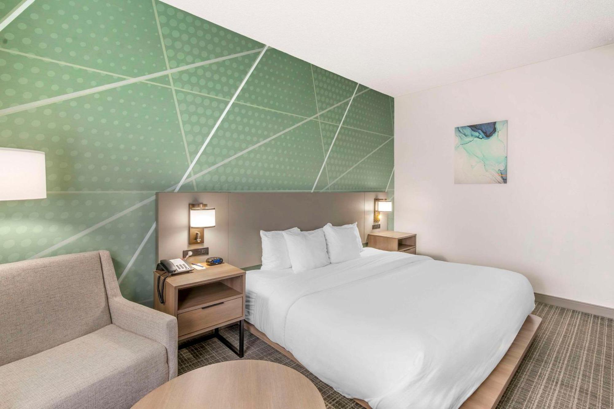 Comfort Inn & Suites Louisville Airport Fair & Expo Exteriör bild