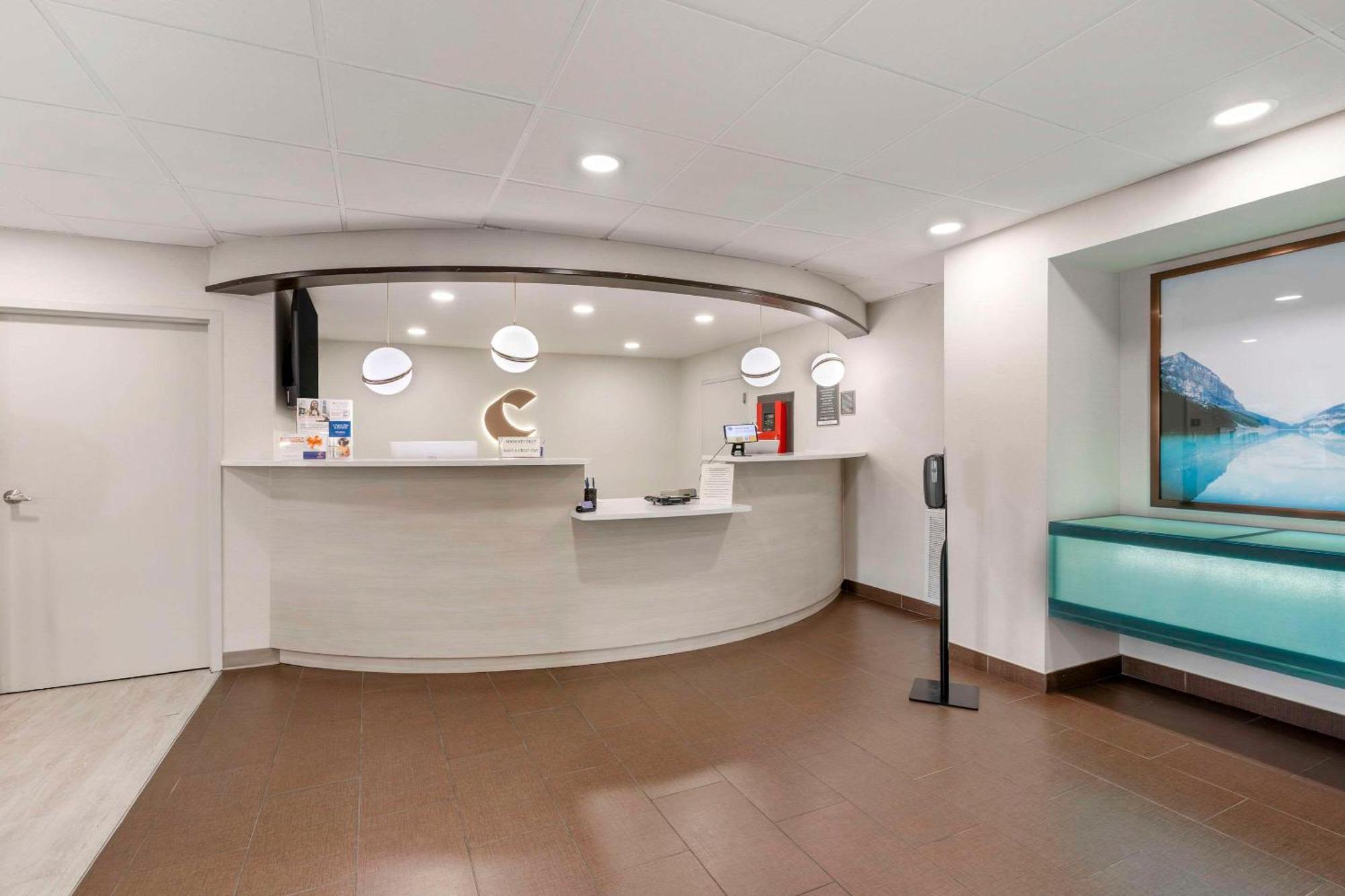 Comfort Inn & Suites Louisville Airport Fair & Expo Exteriör bild