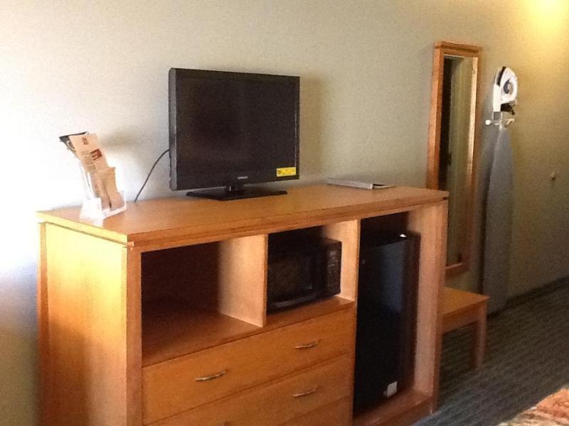 Comfort Inn & Suites Louisville Airport Fair & Expo Exteriör bild