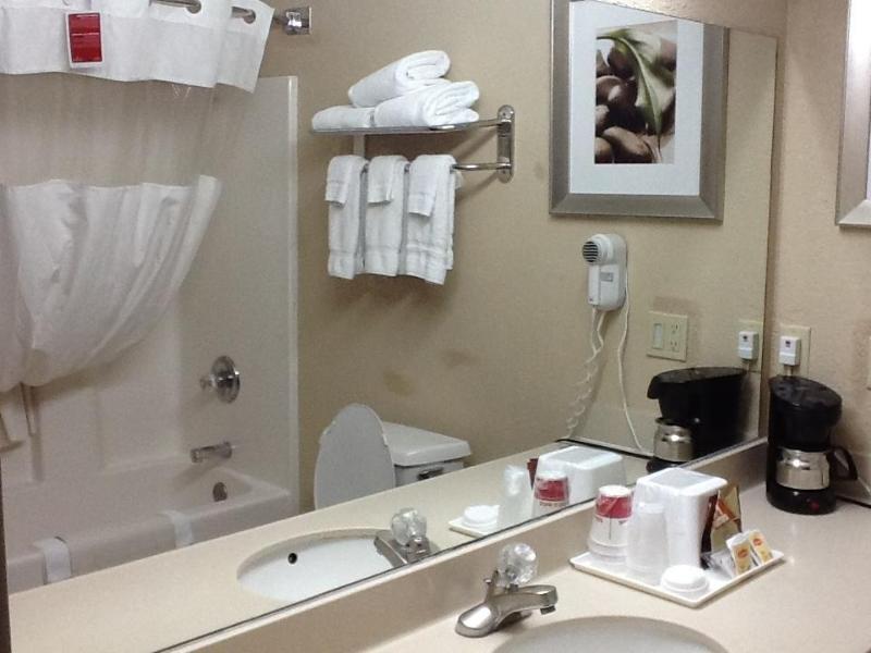 Comfort Inn & Suites Louisville Airport Fair & Expo Exteriör bild